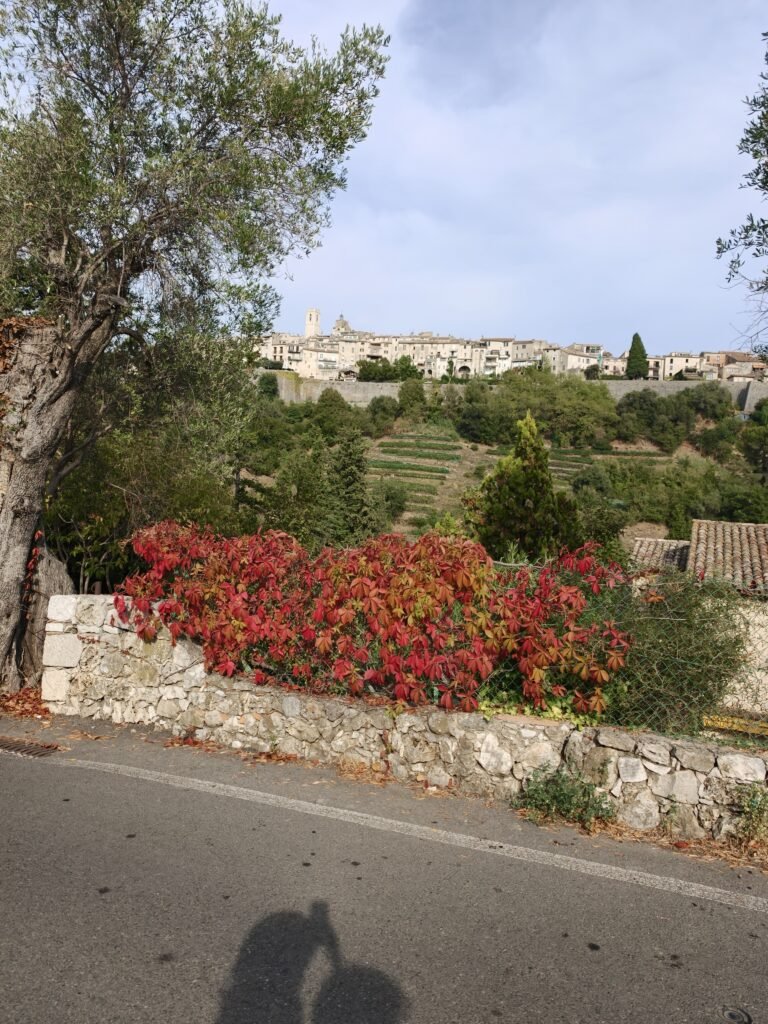 48 hours in Nice. exploring the hills