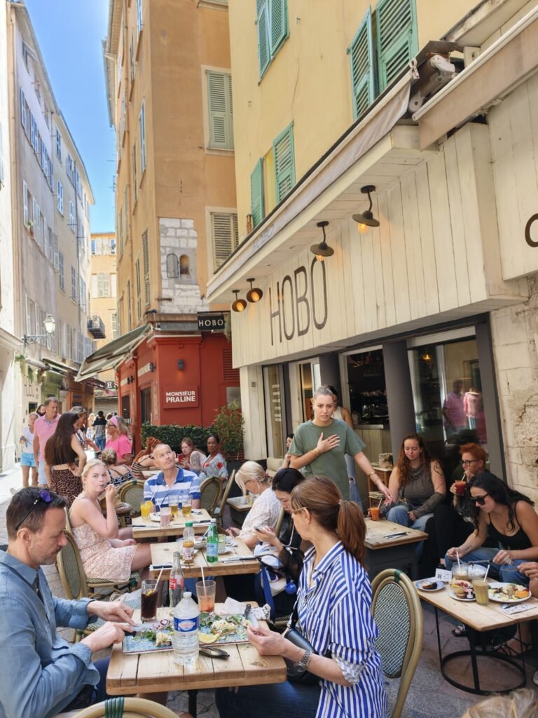Hobo cafe, Nice