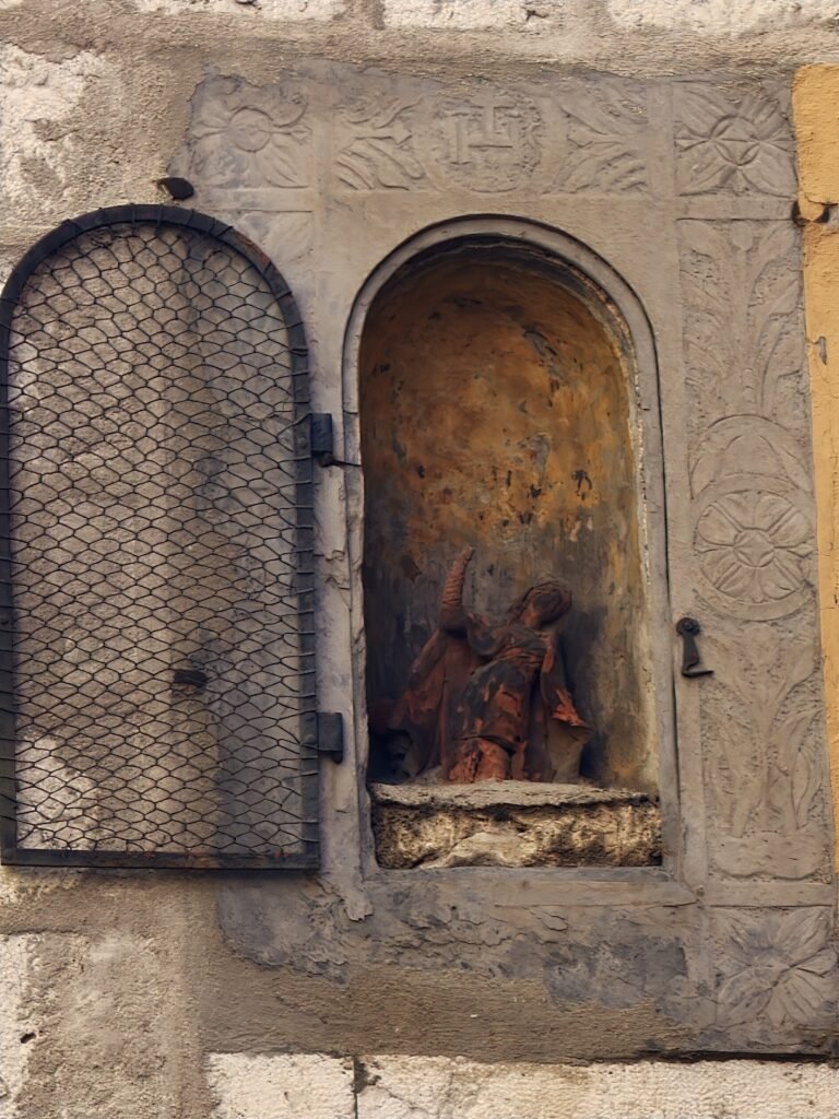 things to do in Nice - find the small and quirky sights in the old town